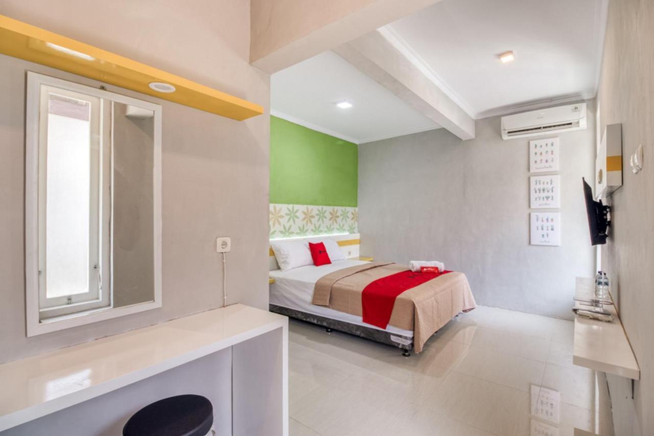 Reddoorz Near Malioboro Tugu Station Jogja 2 Hotel Джокякарта Екстериор снимка