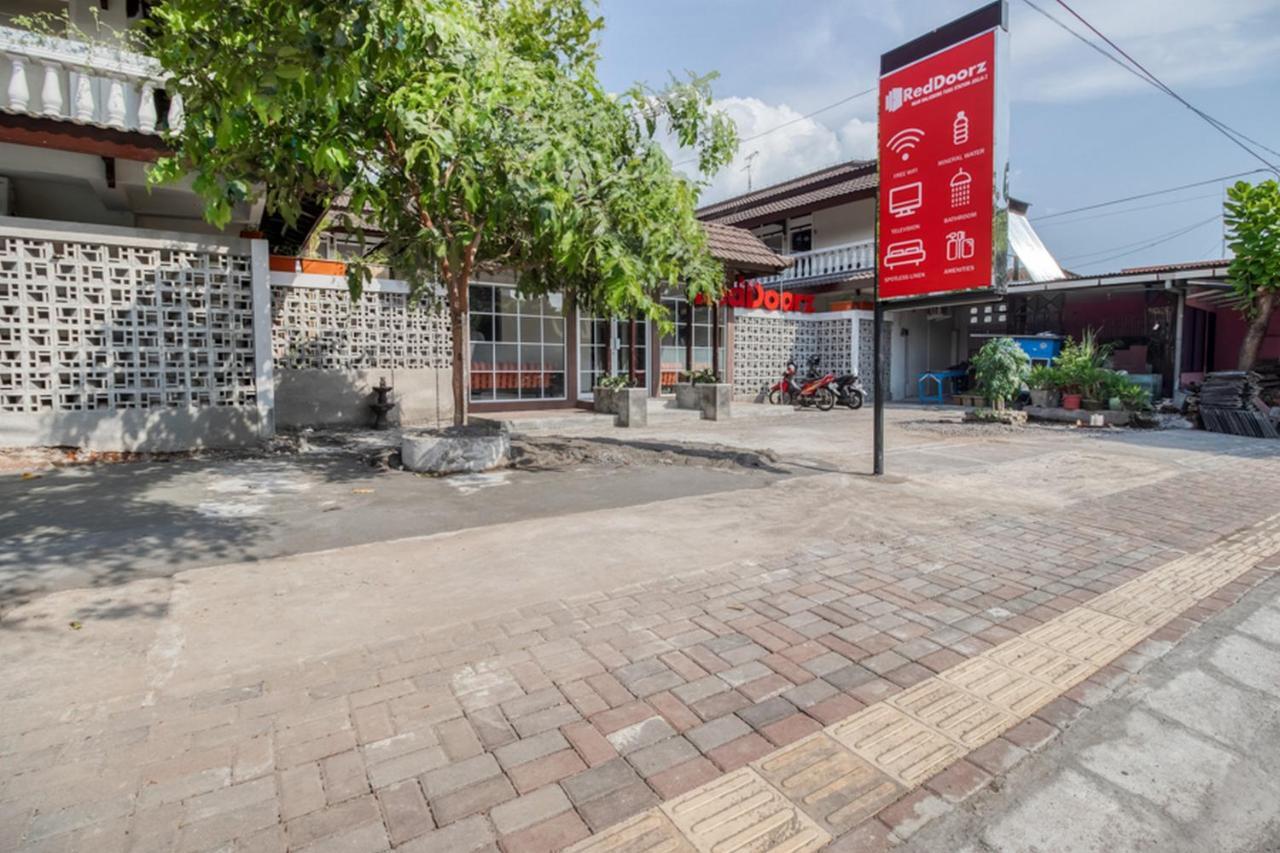 Reddoorz Near Malioboro Tugu Station Jogja 2 Hotel Джокякарта Екстериор снимка