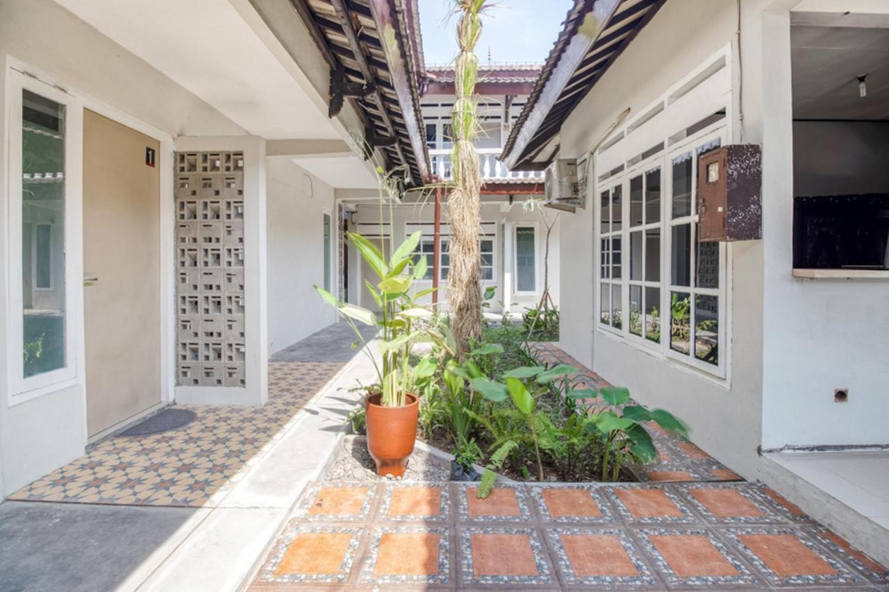 Reddoorz Near Malioboro Tugu Station Jogja 2 Hotel Джокякарта Екстериор снимка