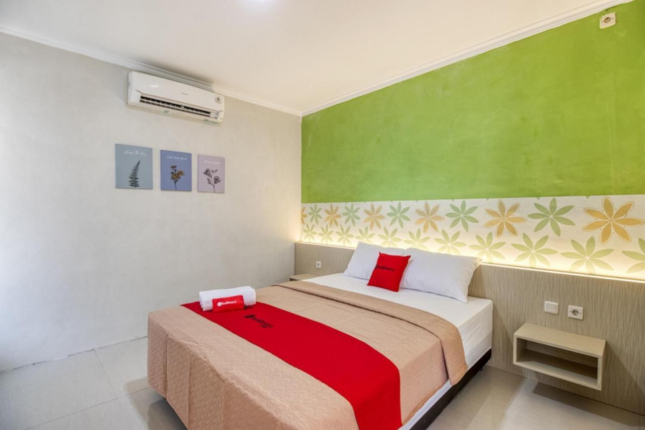 Reddoorz Near Malioboro Tugu Station Jogja 2 Hotel Джокякарта Екстериор снимка